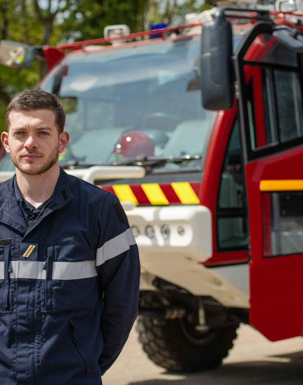 Nos Métiers | Aviateur | Sécurité Protection - POMPIER